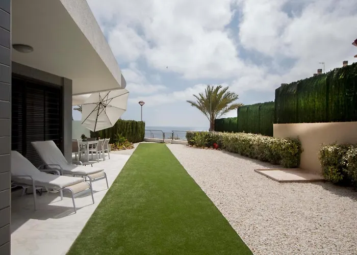 Infinity Luxury Sea View Apartment With Private Garden